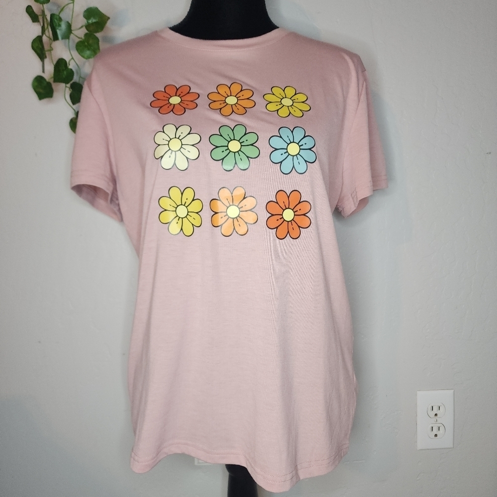SHEIN Blush Pink Daisy Graphic Print Tee Size XL